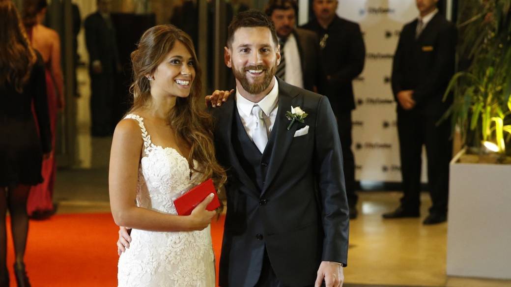 Lionel Messi, futbolista del Barcelona, junto a su esposa Antonella Roccuzzo.
