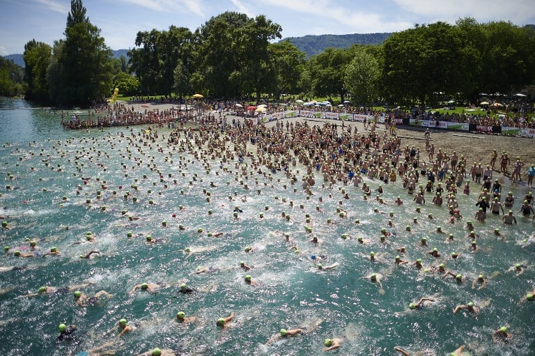 Carrera de natación en Suiza. Pulzo.com Carrera de natación en Suiza. Pulzo.com