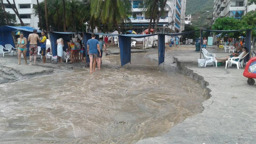 Olas afectaron el Rodadero, en Santa Marta