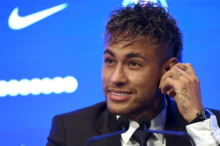 Neymar en rueda de prensa del PSG. Pulzo.