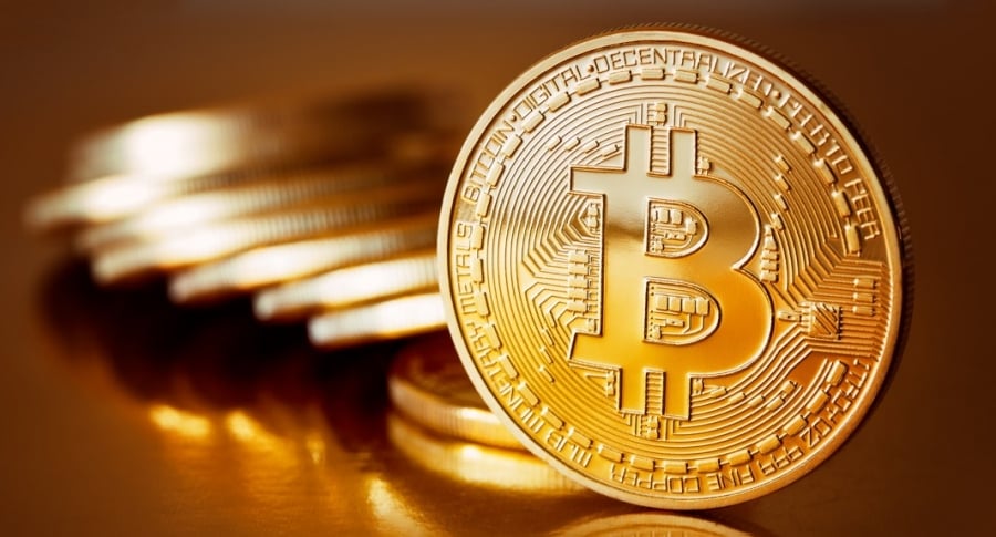 Características de colombianos que invierten en bitcoins