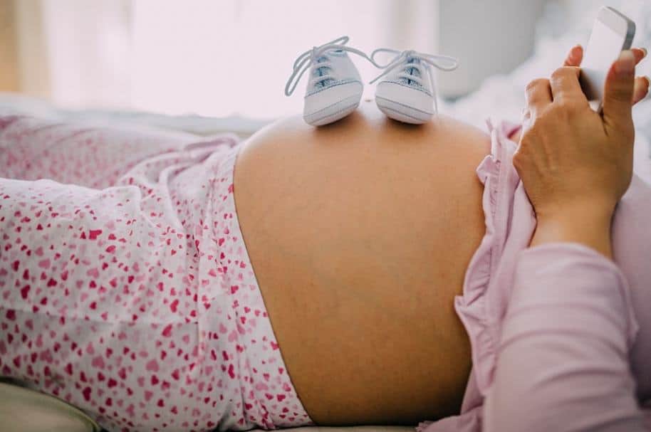 Mujer embarazada. Pulzo.
