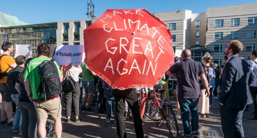 Manifestación contra el retiro de Estados Unidos del Acuerdo climático de París