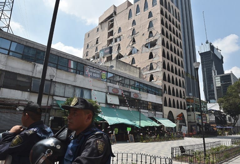 Edificio en Ciudad de México tras terremoto. Pulzo.