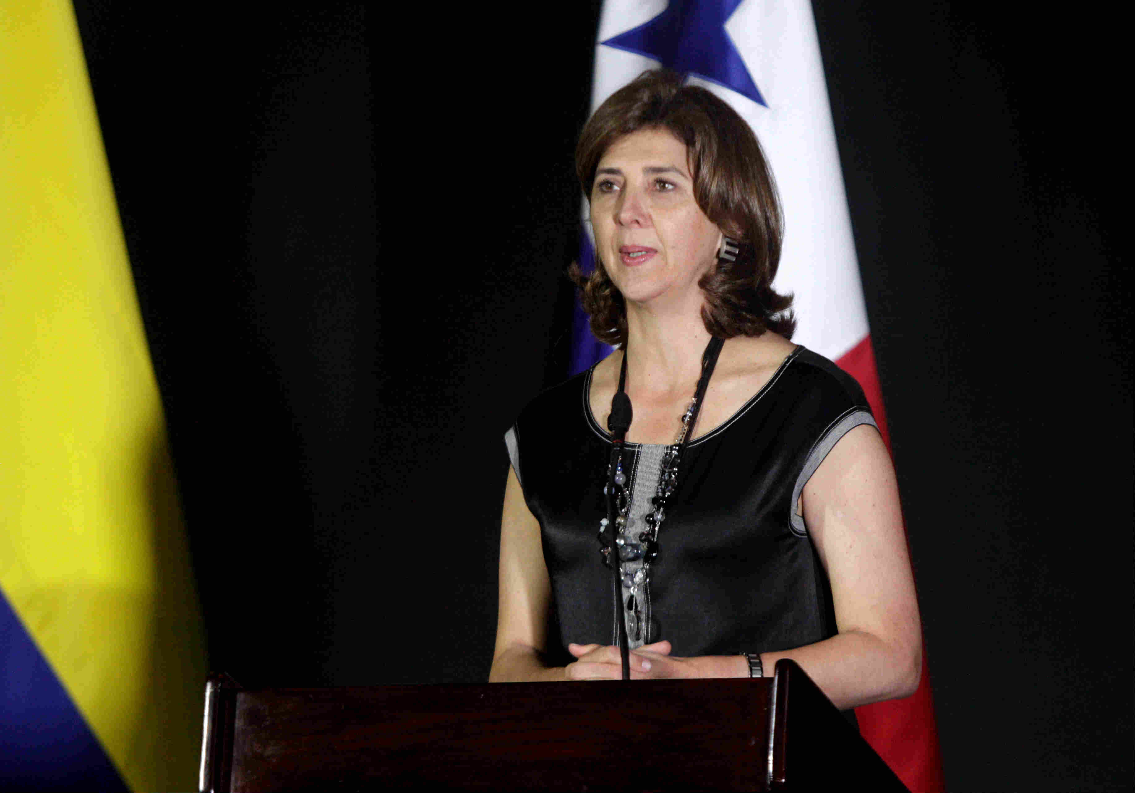 María Ángela Holguín