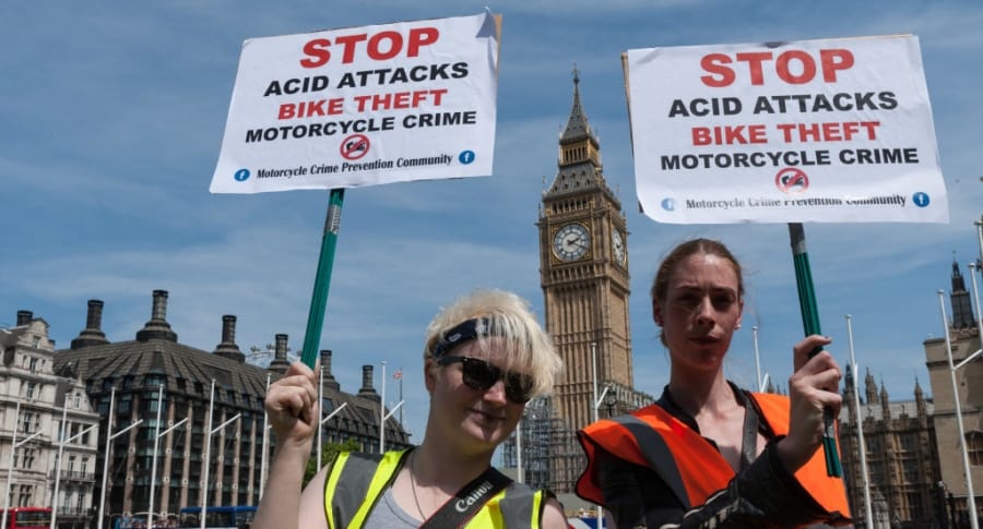 Manifestación contra los ataques con ácido