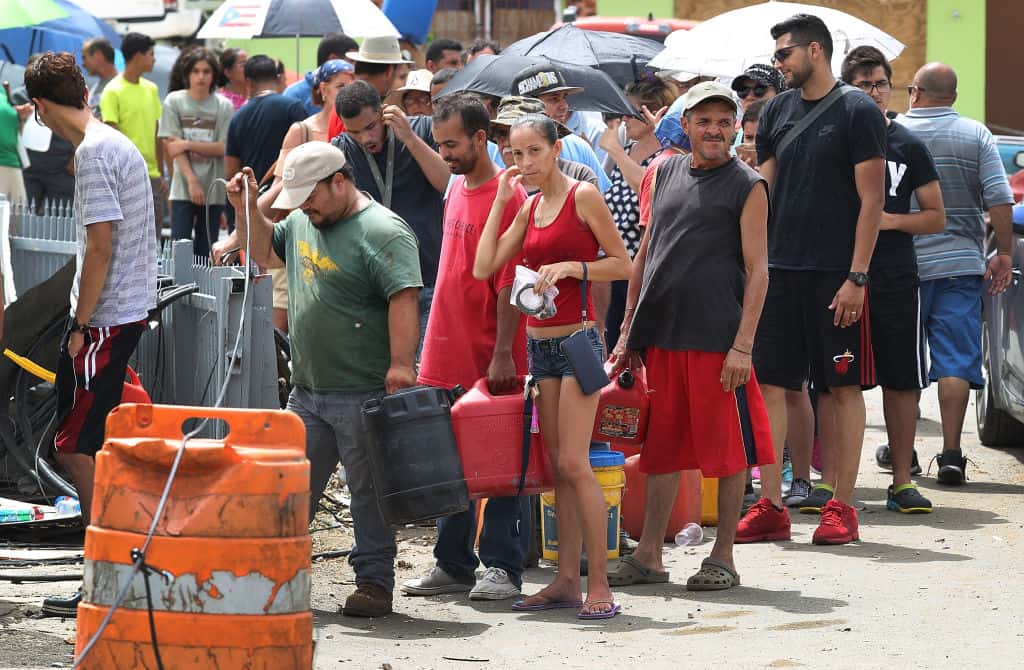 Puertorriqueños afectados por el huracán María