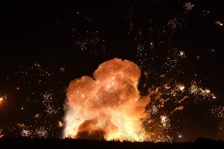 Explosión en depósito de armas ucraniano. Pulzo.