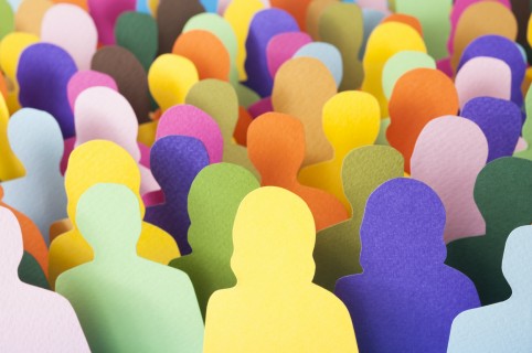 Multitud anónima