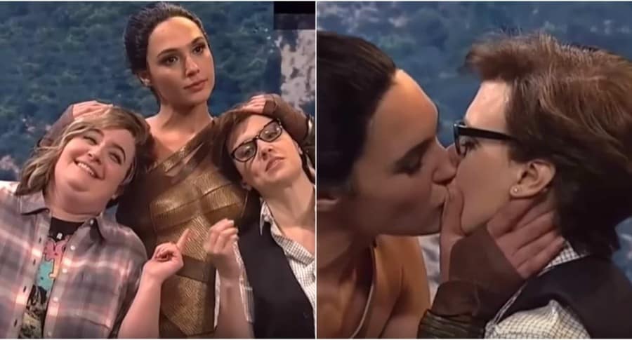 Beso de Gal Gadot a actriz Kate McKinnon en Saturday Night Live