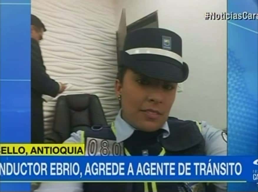 Agente de tránsito Lizeth Muñoz. Pulzo.