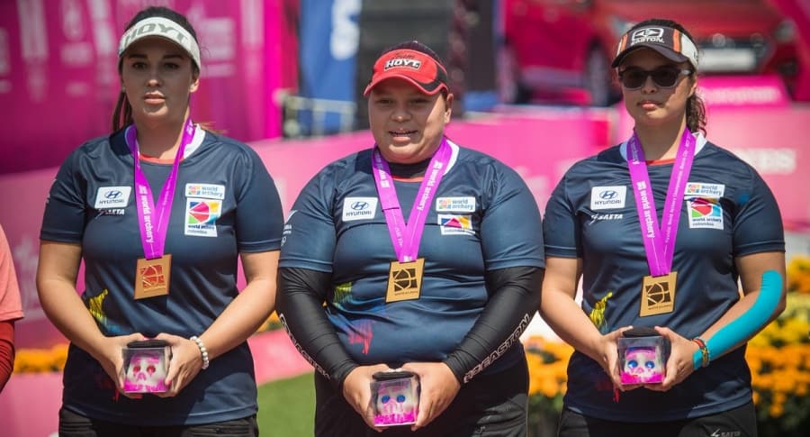 Equipo colombiano femenino de tiro con arco compuesto