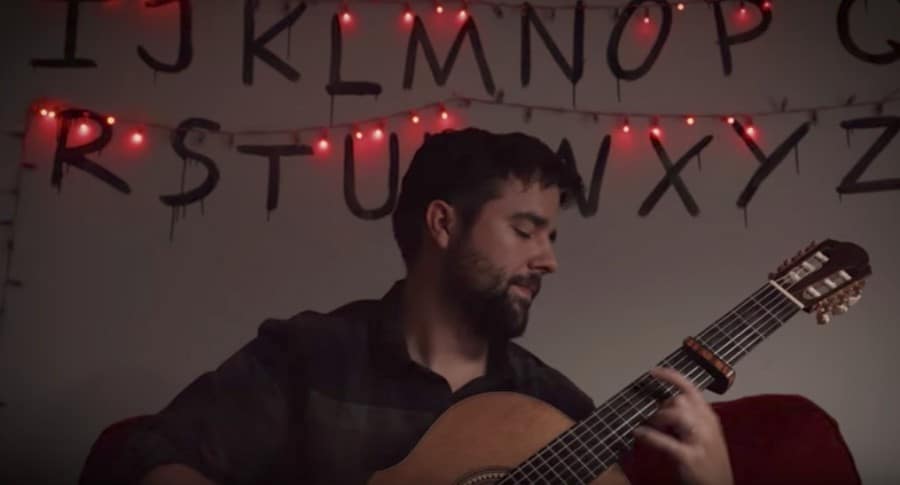 'Youtuber' Nathan Mills hace 'cover' de canciones de 'Stranger Things'. Pulzo.