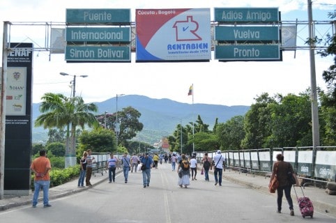 Frontera de Colombia con Venezuela. Puente Internacional Simón Bolívar.