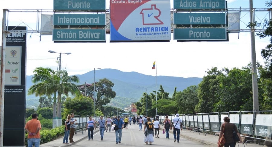 Frontera de Colombia con Venezuela. Puente Internacional Simón Bolívar.