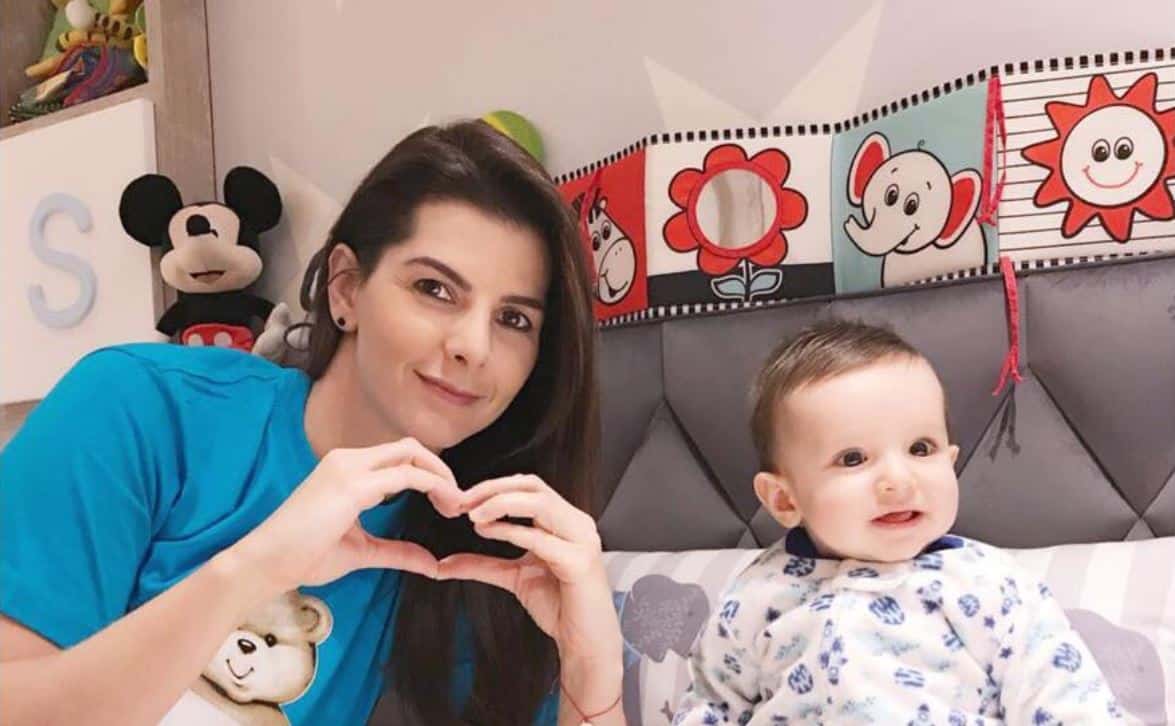 Carolina Cruz, presentadora, y su hijo Matías.