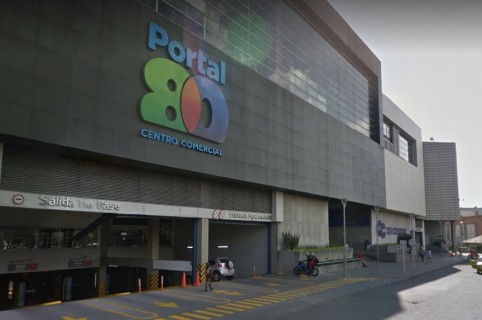 Centro comercial Portal 80