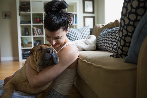 Mujer con su perro