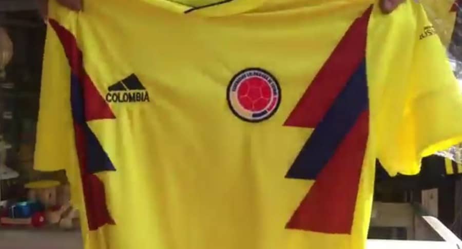 Camiseta chiviada de la Selección Colombia