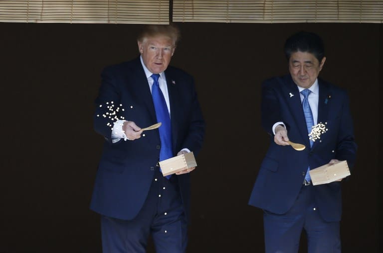 Presidente de EE. UU., Donald Trump, y primer ministro japonés, Shinzo Abe. Pulzo.