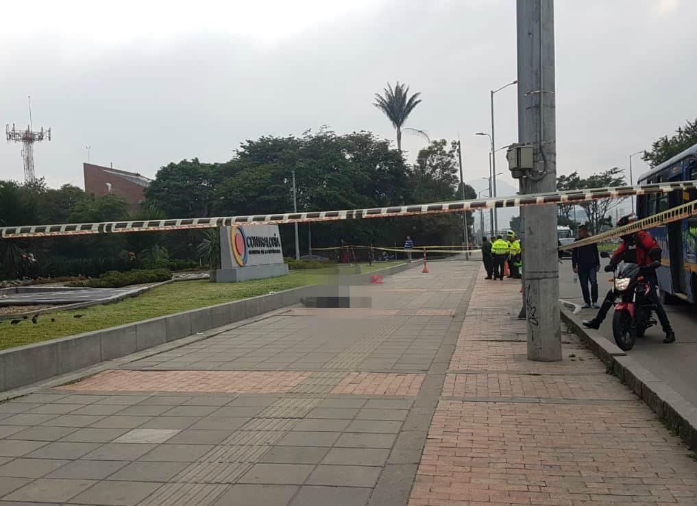 Hombre muerto frente a la Contraloría General de la República
