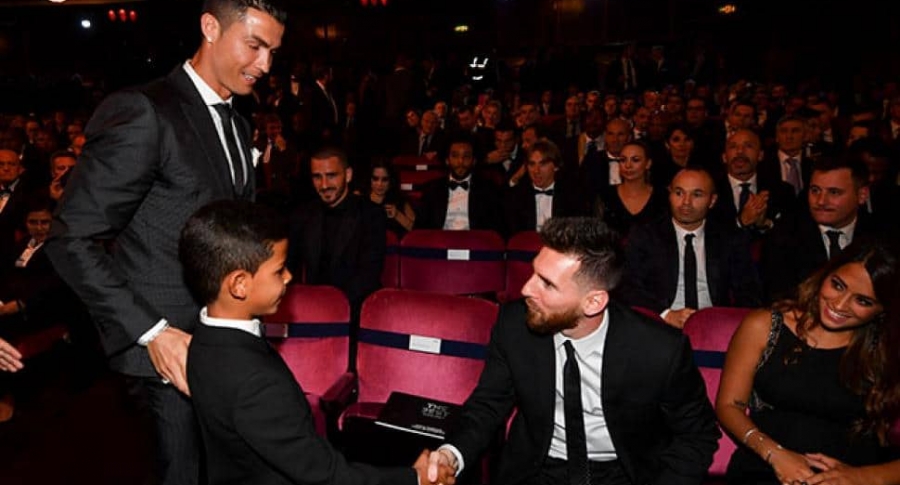 Cristiano Ronaldo e hijo con Lionel Messi
