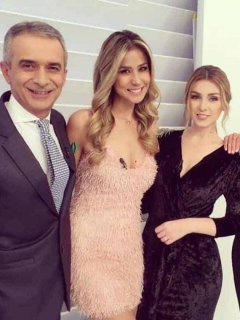Juan Eduardo Jaramillo, Zahira Benavides, Maritza Aristizábal y Melissa Martínez, presentadores.