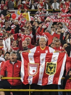 Hinchas de Santa Fe. Pulzo.