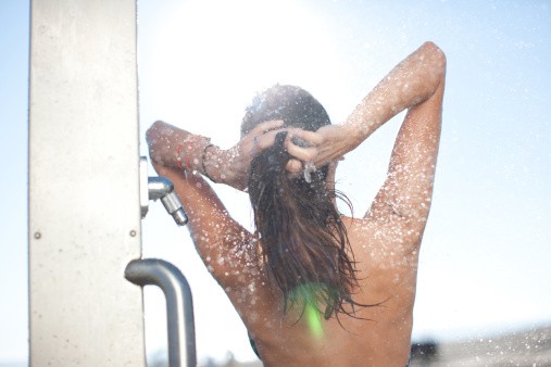 Mujer en la ducha