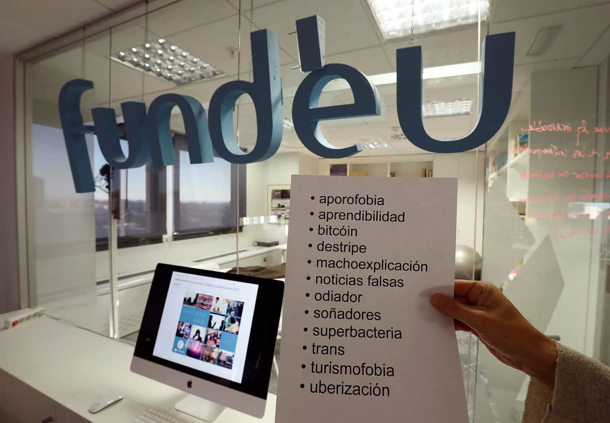 "Bitcóin", "noticias falsas" y "trans" entre las candidatas a palabra del año