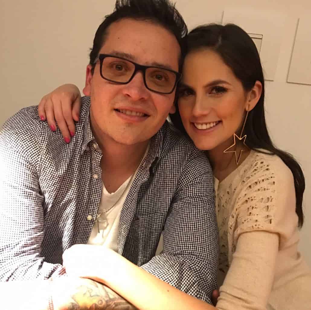 Diego Pulecio, cantante de Don Tetto, y su novia Linda Palma, presentadora.