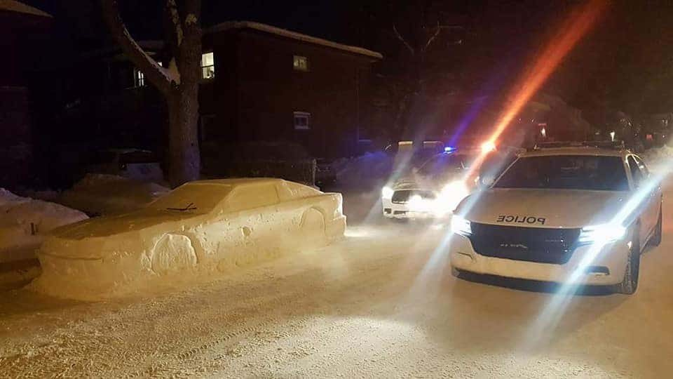 Automóvil de nieve en Canadá