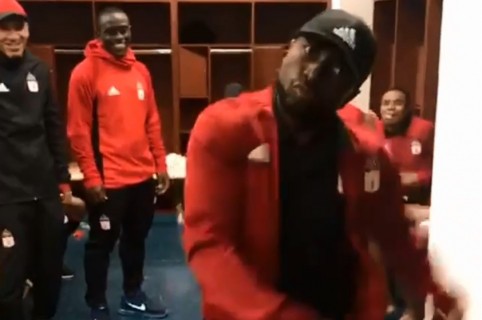 Pablo Armero bailando