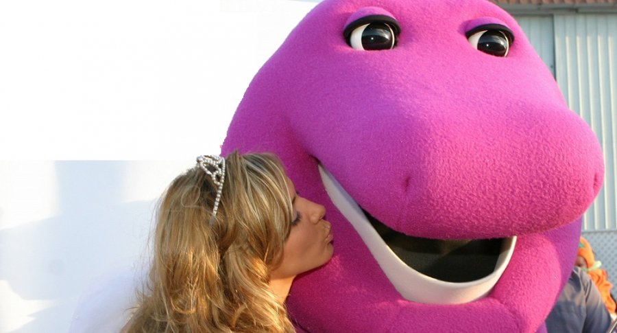 Protagonista de desenho infantil Barney abre negócio de sexo tântrico