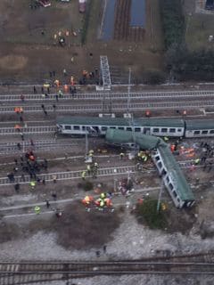 Tren descarrilado