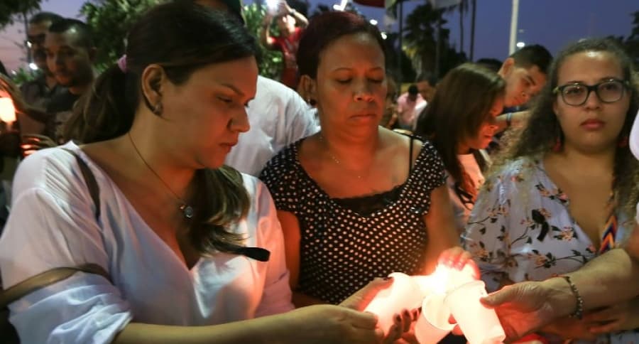 Homenaje a policías muertos en Barranquilla. Pulzo.