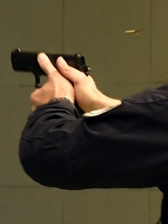 Hombre con pistola
