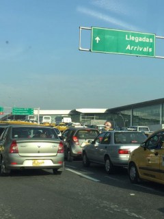 Trancón en la Avenida calle 26