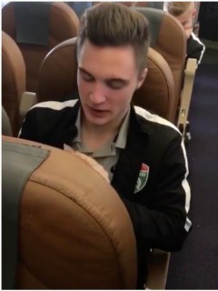 Stanislav Manáyev, futbolista ruso que se sonó con un billete. Pulzo.