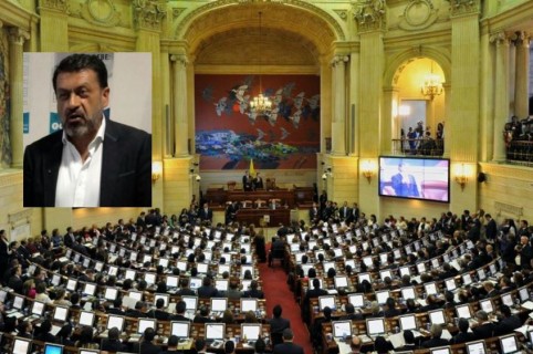 Congreso iba a condecorar a Mauricio Parra