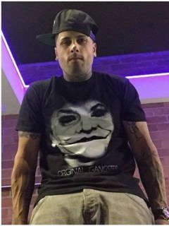 Nicky Jam y Neison José Aro Fernández, niño que lo impresionó con su canto. Pulzo.