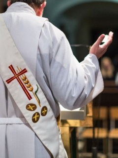 Sacerdote