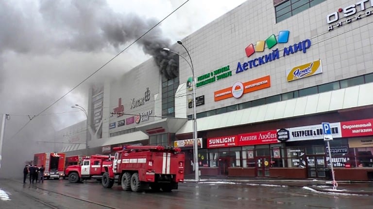 Centro comercial incendiado en Rusia