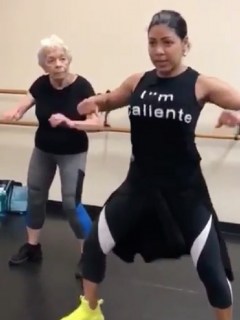 Abuela bailando X
