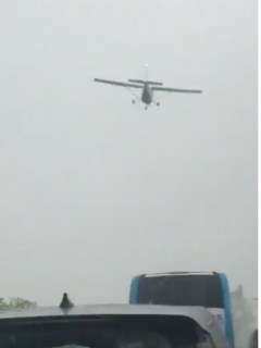Avioneta que aterrizó de emergencia en vía Bogotá-Tunja