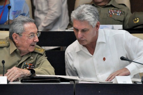Raúl Castro y Miguel Díaz-Canel Bermúdez