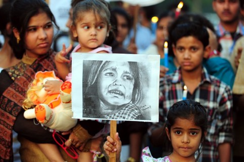 Protestas en india contra el abuso infantil
