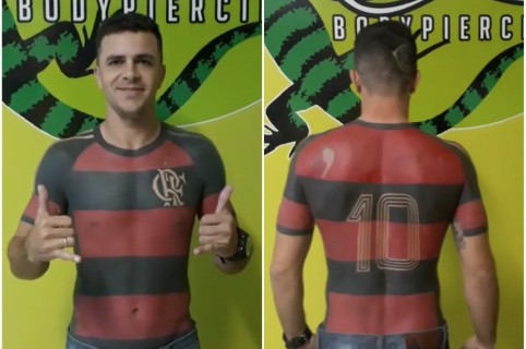 tHincha de Flamengo se tatúa camiseta del equipo.