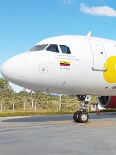 Avión de VivaColombia