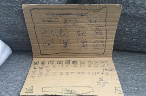 Computador de cartón